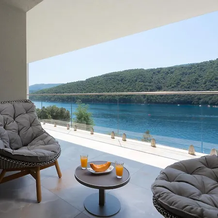 Vlastelini Ii Near Labin - Rabac With Sea View, Beachfront And Wellness