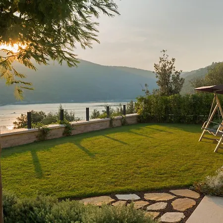 Vlastelini Ii Near Labin - Rabac With Sea View, Beachfront And Wellness *